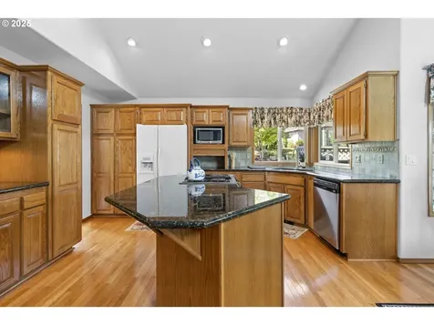 8346 SE 141st Avenue Portland OR 97236