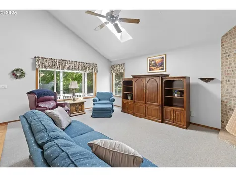 8346 SE 141st Avenue Portland OR 97236