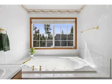8346 SE 141st Avenue Portland OR 97236