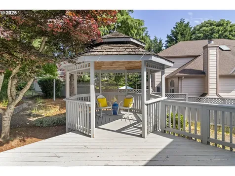 8346 SE 141st Avenue Portland OR 97236