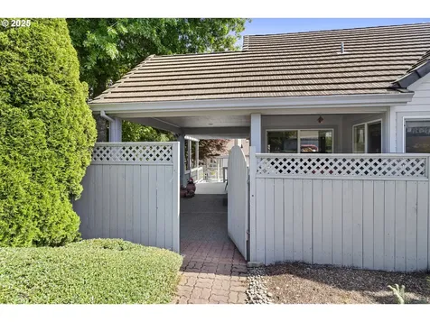 8346 SE 141st Avenue Portland OR 97236
