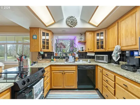674 Youngs Lane Roseburg OR 97471