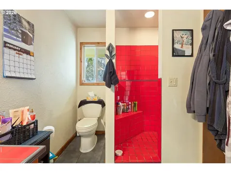 674 Youngs Lane Roseburg OR 97471