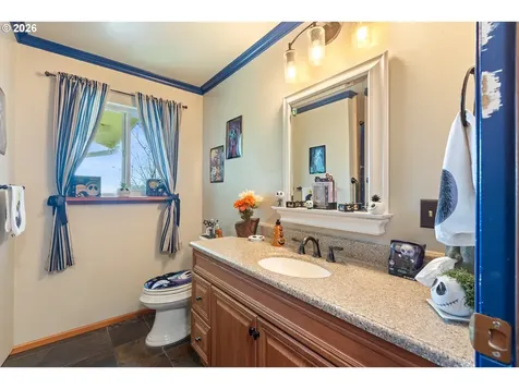 674 Youngs Lane Roseburg OR 97471