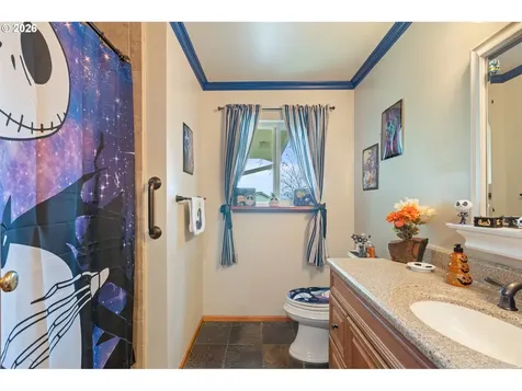 674 Youngs Lane Roseburg OR 97471
