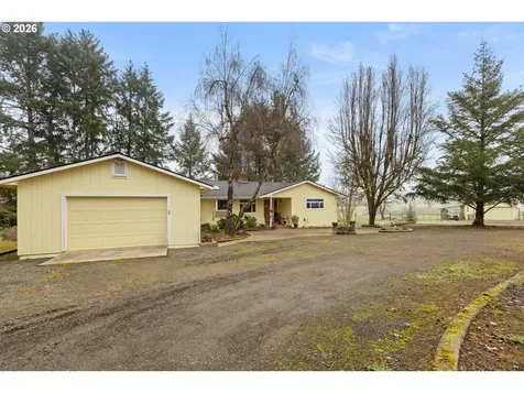 674 Youngs Lane Roseburg OR 97471