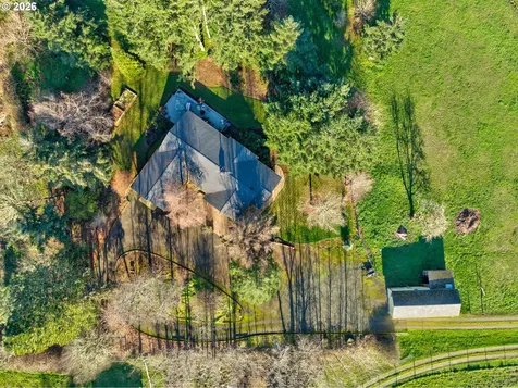 674 Youngs Lane Roseburg OR 97471