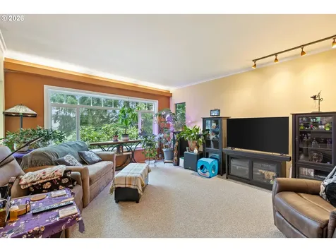 674 Youngs Lane Roseburg OR 97471