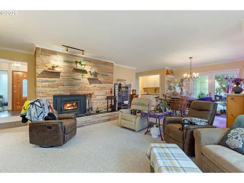 674 Youngs Lane Roseburg OR 97471