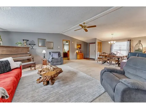 18485 SW Pacific Drive Tualatin OR 97062