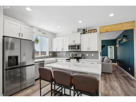 812 NE Trillium Drive Estacada OR 97023