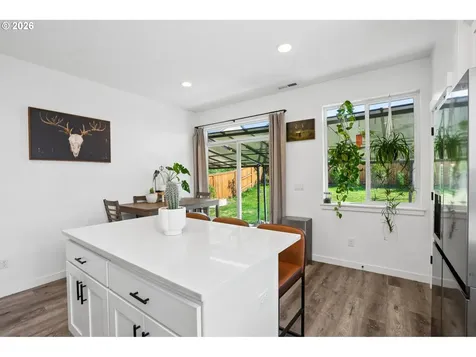 812 NE Trillium Drive Estacada OR 97023