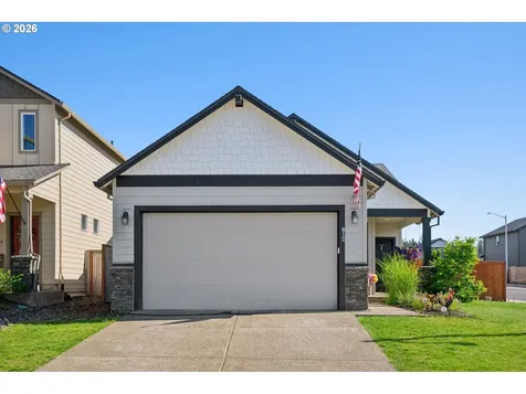 812 NE Trillium Drive Estacada OR 97023