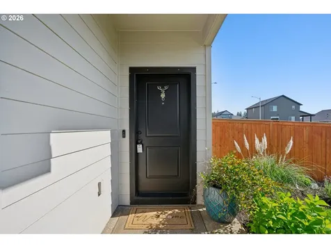 812 NE Trillium Drive Estacada OR 97023