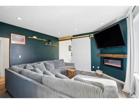 812 NE Trillium Drive Estacada OR 97023