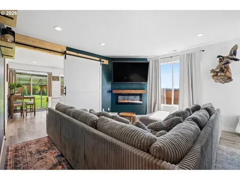 812 NE Trillium Drive Estacada OR 97023
