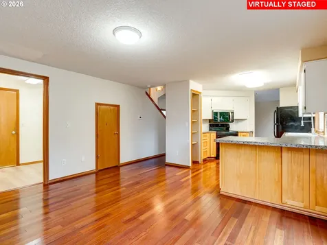 1250 S Cedar Loop Canby OR 97013