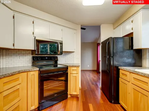 1250 S Cedar Loop Canby OR 97013