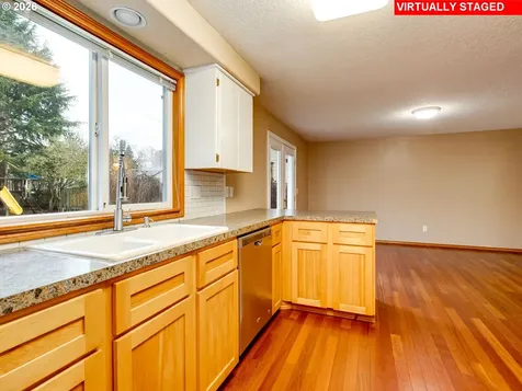1250 S Cedar Loop Canby OR 97013