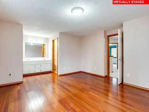 1250 S Cedar Loop Canby OR 97013