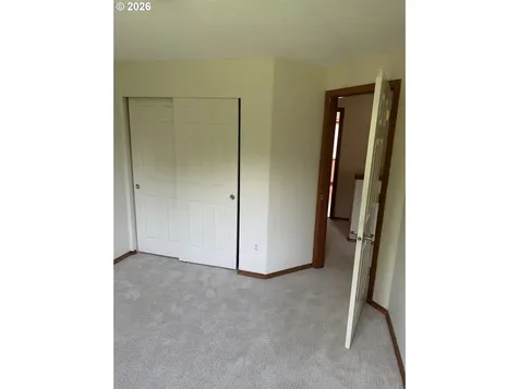1250 S Cedar Loop Canby OR 97013