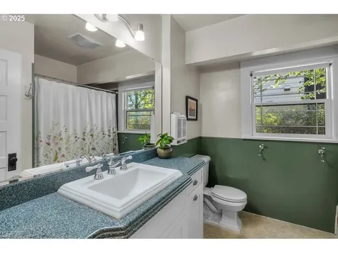 414 NW Riverside Boulevard Bend OR 97703