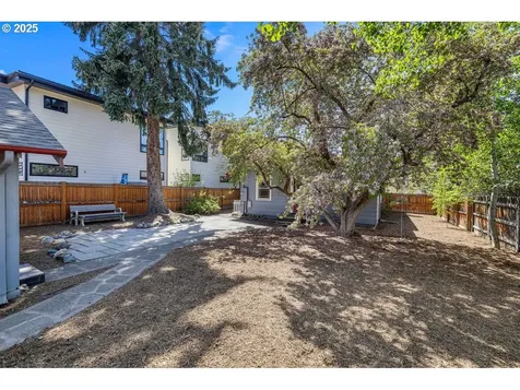 414 NW Riverside Boulevard Bend OR 97703