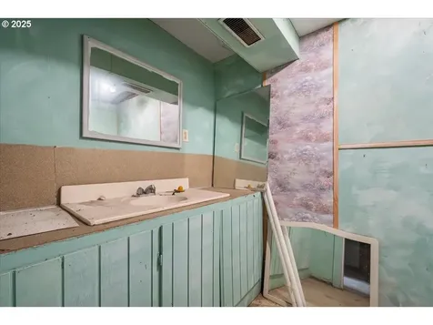 390 Juniper Street Kalama WA 98625