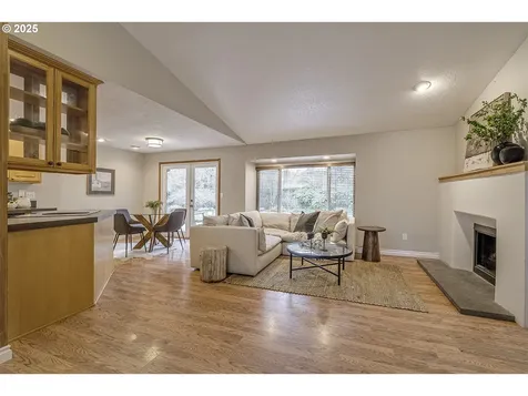 5646 NW Deschutes Drive Portland OR 97229