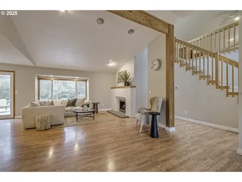 5646 NW Deschutes Drive Portland OR 97229