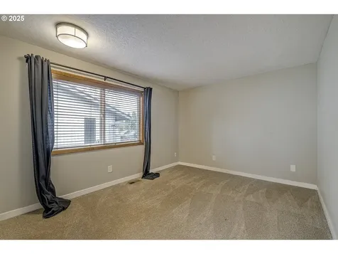 5646 NW Deschutes Drive Portland OR 97229