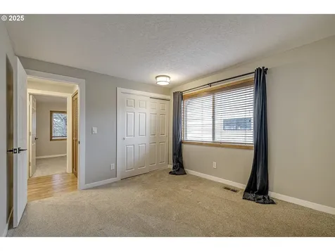 5646 NW Deschutes Drive Portland OR 97229