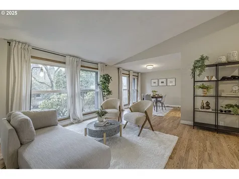 5646 NW Deschutes Drive Portland OR 97229