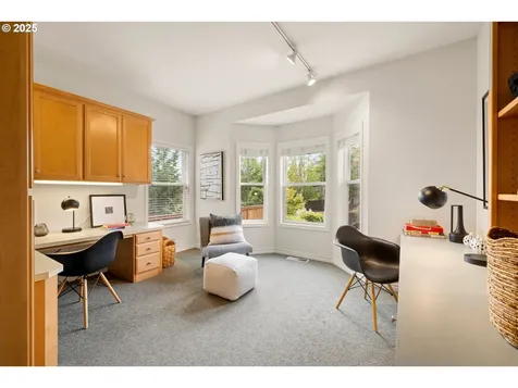 4652 NW Skycrest Parkway Portland OR 97229