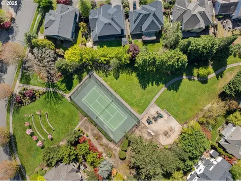 4652 NW Skycrest Parkway Portland OR 97229