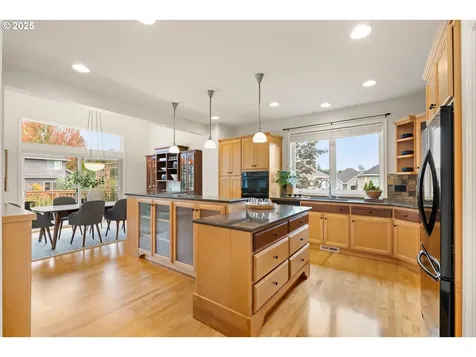 4652 NW Skycrest Parkway Portland OR 97229