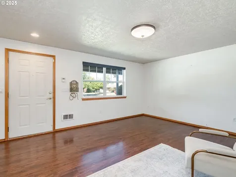 1700 SW Alexandria Street Mcminnville OR 97128