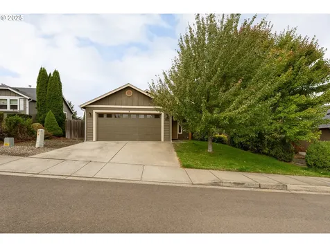 195 Rowan Street Roseburg OR 97471