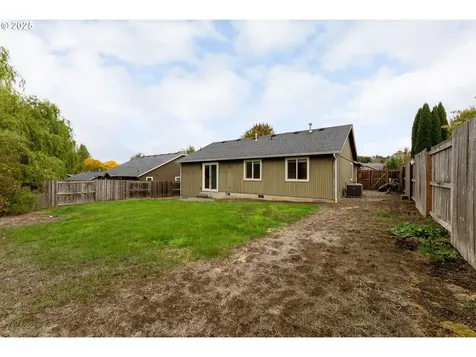 195 Rowan Street Roseburg OR 97471