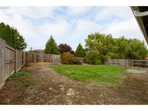 195 Rowan Street Roseburg OR 97471