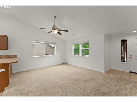 195 Rowan Street Roseburg OR 97471