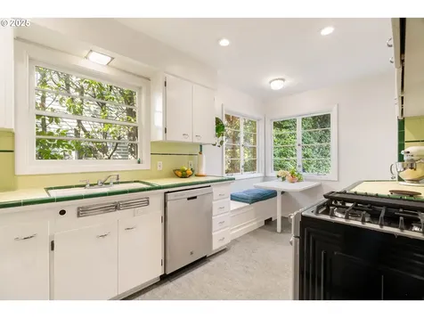 5604 NE 32nd Avenue Portland OR 97211
