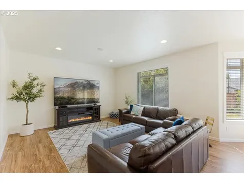 309 NW 150th Way Vancouver WA 98685