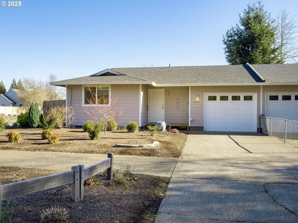 240 NE Dunn Place Mcminnville OR 97128