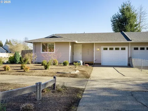 240 NE Dunn Place Mcminnville OR 97128