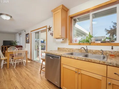 240 NE Dunn Place Mcminnville OR 97128