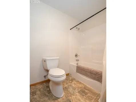 240 NE Dunn Place Mcminnville OR 97128