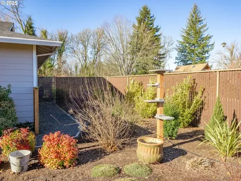 240 NE Dunn Place Mcminnville OR 97128