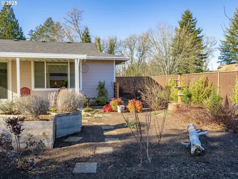 240 NE Dunn Place Mcminnville OR 97128