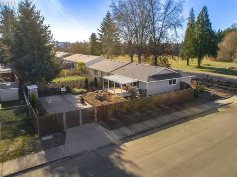 240 NE Dunn Place Mcminnville OR 97128